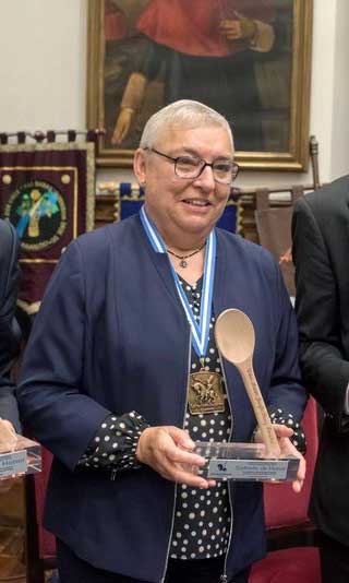 cofrade-de-honor-maria-josefa-sanz-fuentes