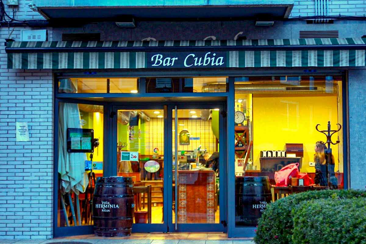 fachada-bar-cubia-2